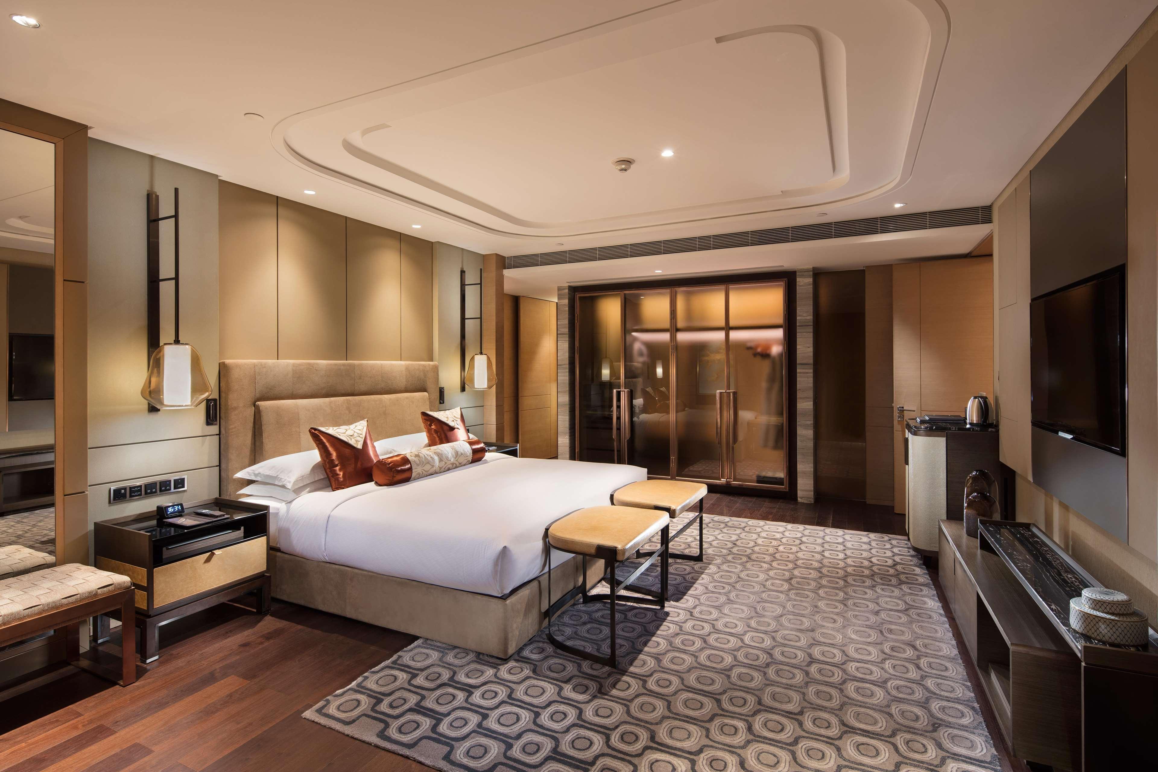 Hilton Jinan South Hotel & Residences Экстерьер фото
