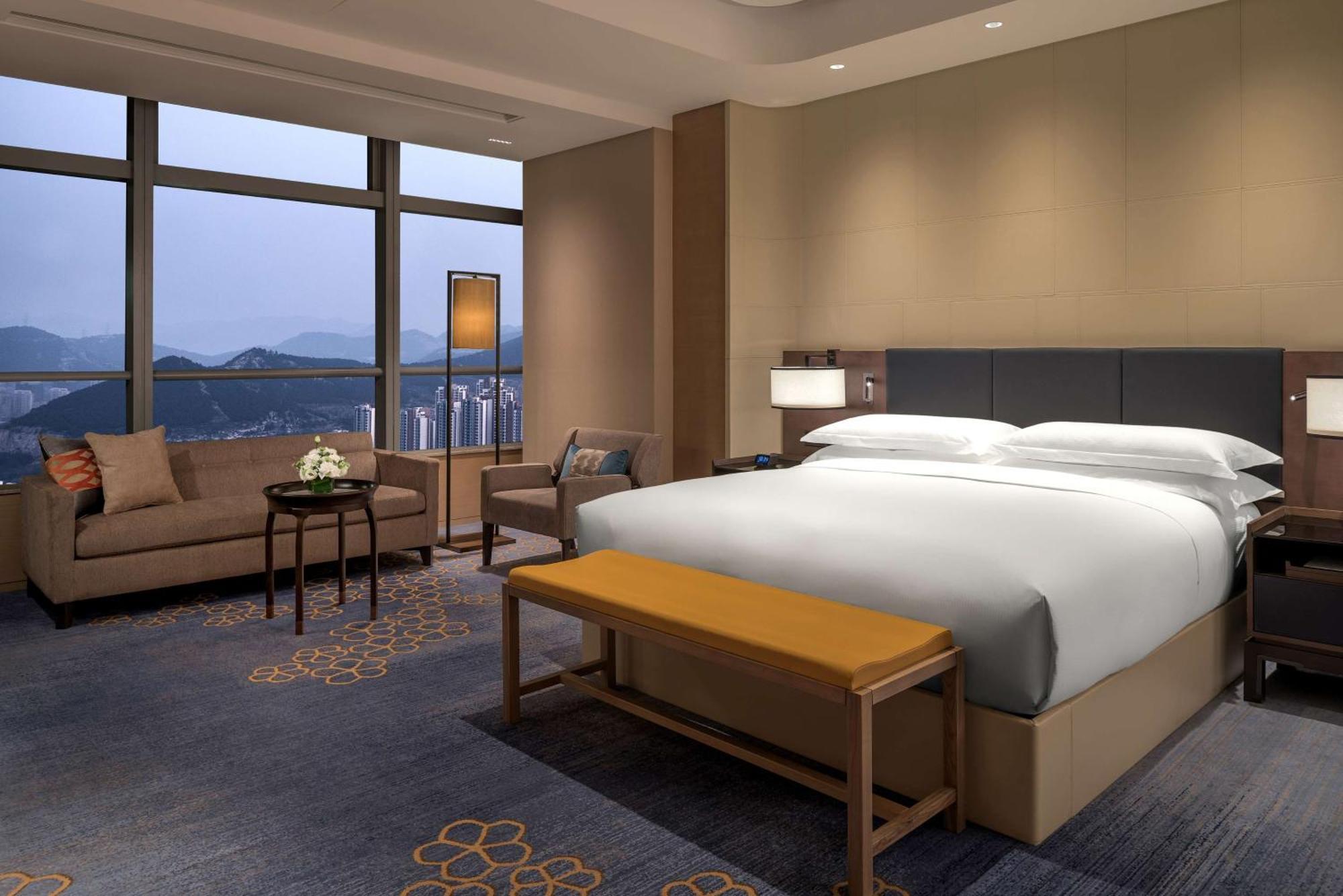 Hilton Jinan South Hotel & Residences Экстерьер фото